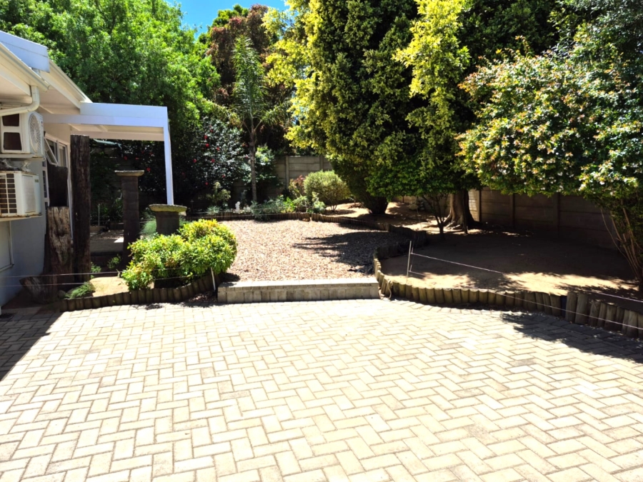 5 Bedroom Property for Sale in Panorama Western Cape